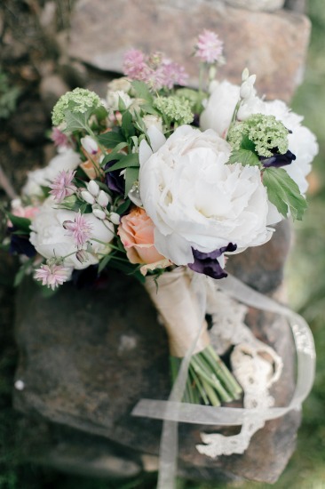elegant-garden-blooms-wedding