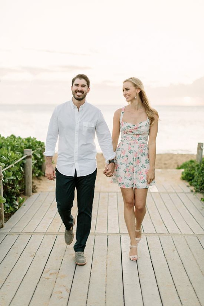 maui-engagement-outfits