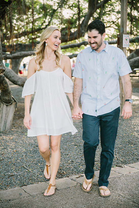 Maui Engagement Outfits @weddingchicks