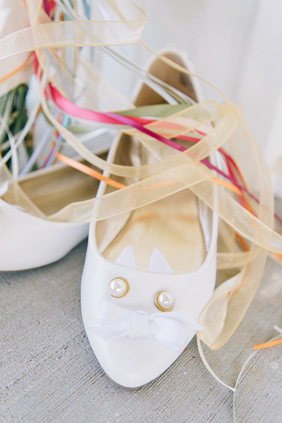 cat inspired wedding shoes @weddingchicks