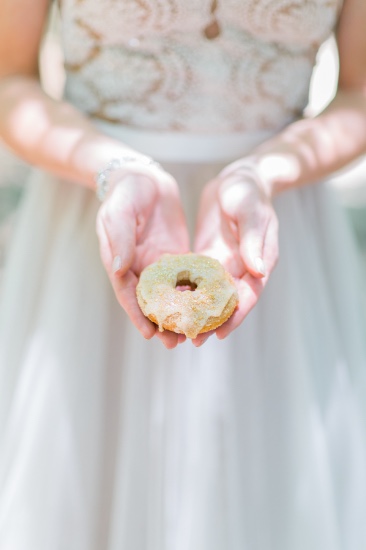 modern-snow-white-wedding-inspiration