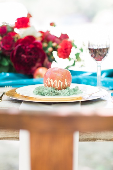 modern-snow-white-wedding-inspiration