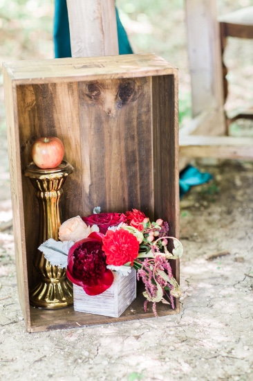 modern-snow-white-wedding-inspiration