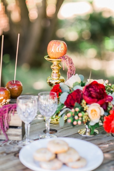modern-snow-white-wedding-inspiration