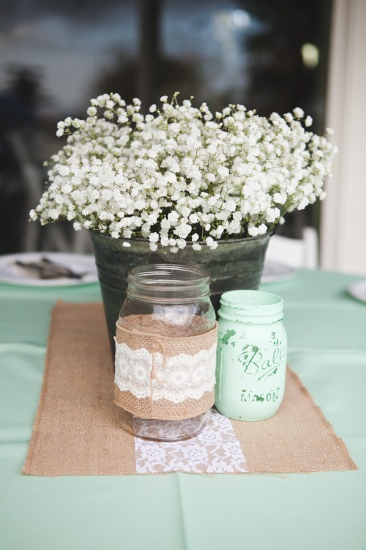romantic-mint-and-white-wedding