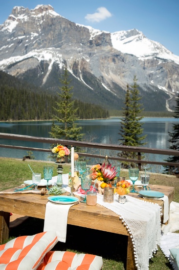 rustic-canada-mountains-weekend-getaway