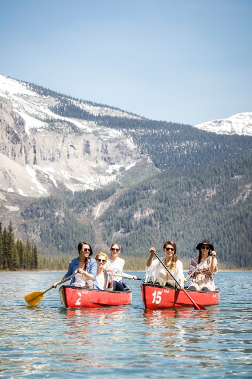 rustic-canada-mountains-weekend-getaway