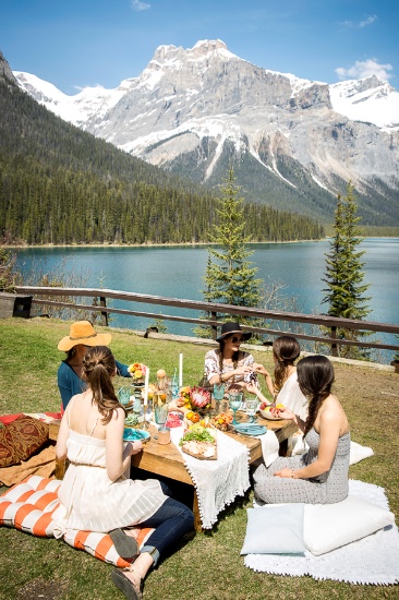 rustic-canada-mountains-weekend-getaway