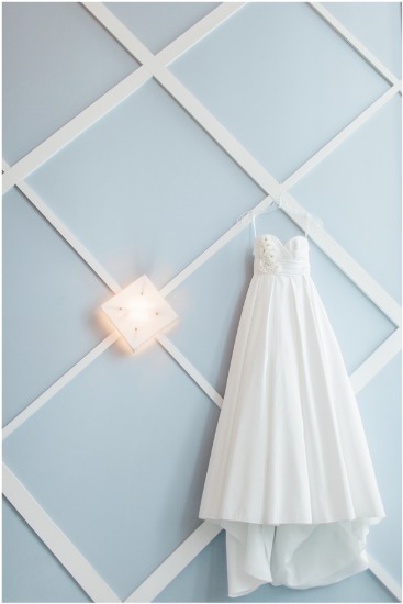 seaport-wedding-in-peach