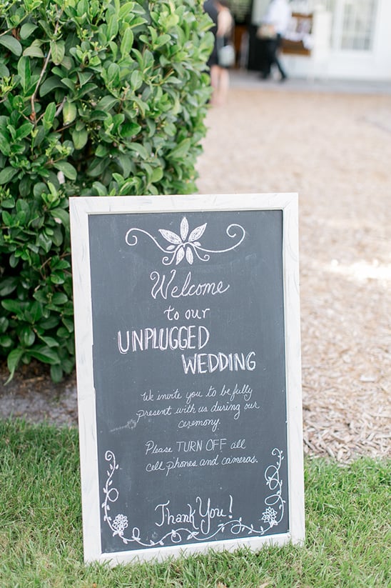 unplugged wedding sign @weddingchicks