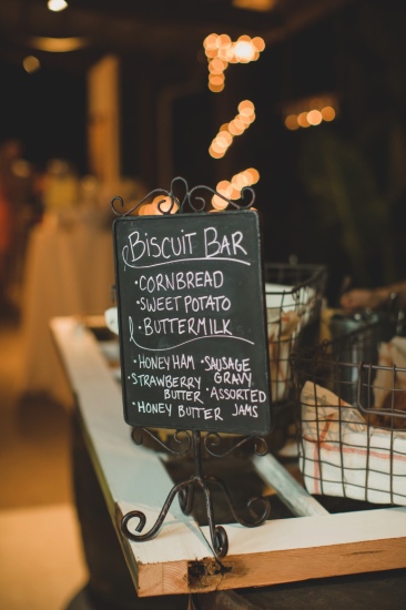 southern-comfort-at-the-zoo-wedding
