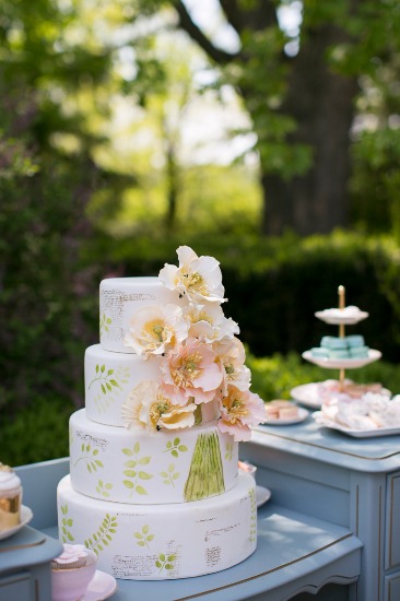 whimsical-alice-wedding-inspiration
