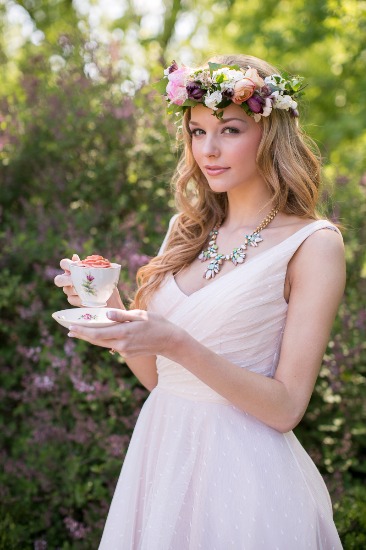 whimsical-alice-wedding-inspiration
