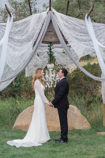 white-silver-and-gold-wedding-ideas