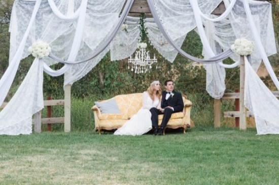 white-silver-and-gold-wedding-ideas