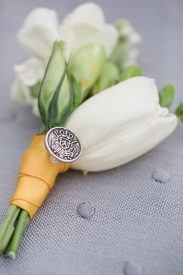 white-silver-and-gold-wedding-ideas
