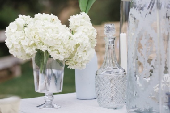 white-silver-and-gold-wedding-ideas