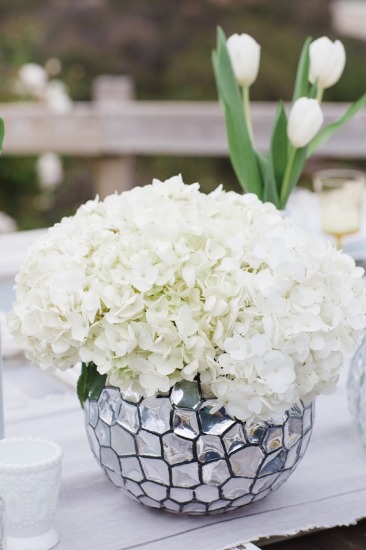white-silver-and-gold-wedding-ideas