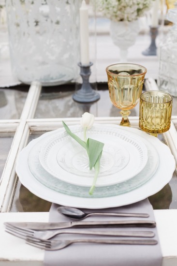 white-silver-and-gold-wedding-ideas