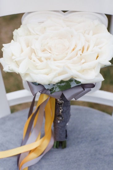 white-silver-and-gold-wedding-ideas