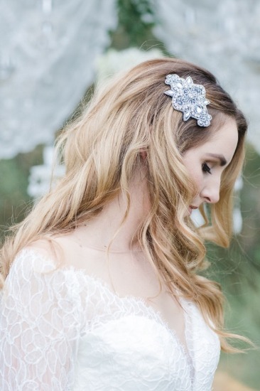 white-silver-and-gold-wedding-ideas