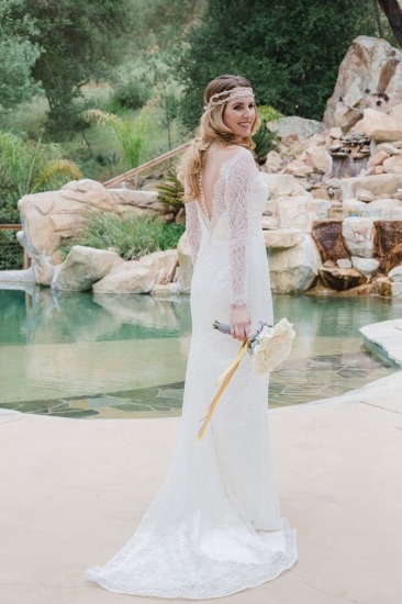 white-silver-and-gold-wedding-ideas