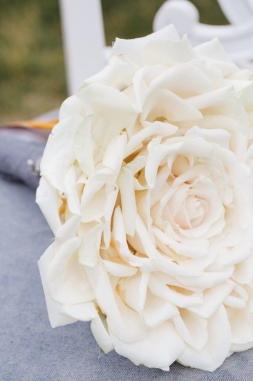 white-silver-and-gold-wedding-ideas
