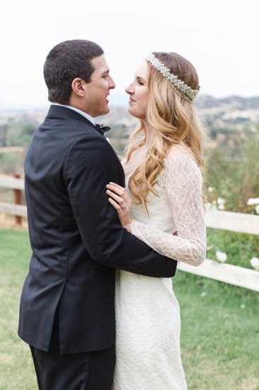 white-silver-and-gold-wedding-ideas