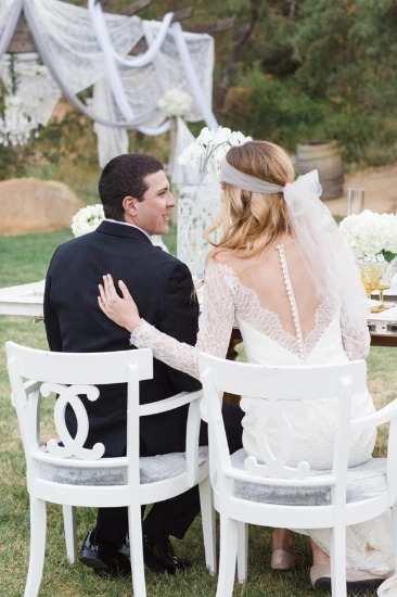 white-silver-and-gold-wedding-ideas