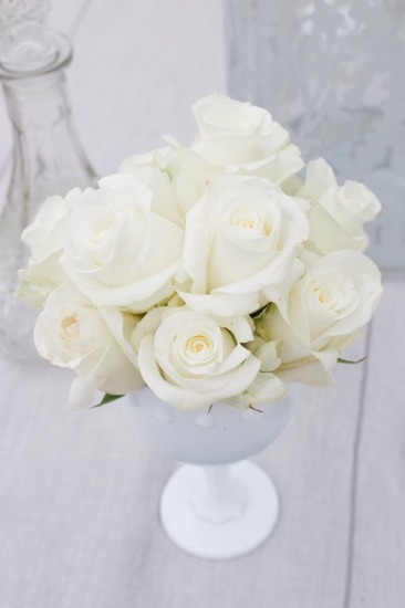 white-silver-and-gold-wedding-ideas