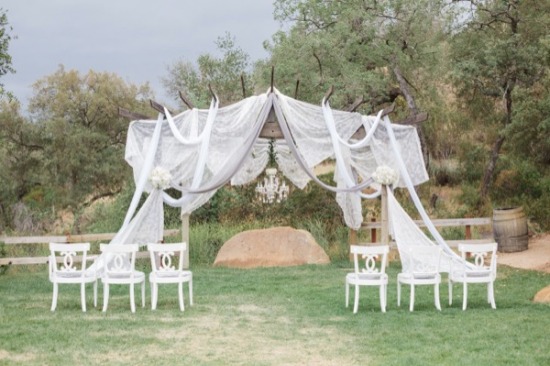 white-silver-and-gold-wedding-ideas