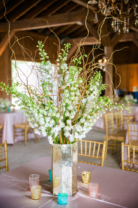 centerpiece by Branch Design Studio @weddingchicks