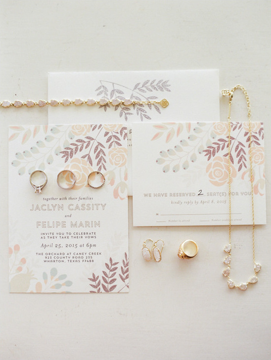 floral wedding invitations by Minted @weddingchicks