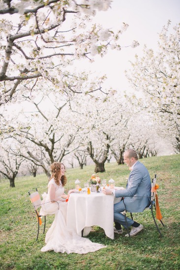 blossoming-romance-in-northern-italy