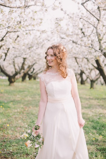 blossoming-romance-in-northern-italy