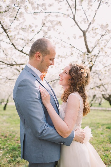 blossoming-romance-in-northern-italy
