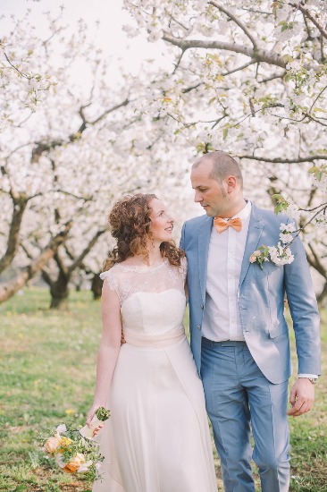 blossoming-romance-in-northern-italy
