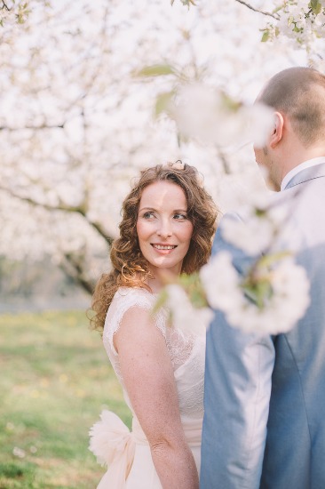 blossoming-romance-in-northern-italy