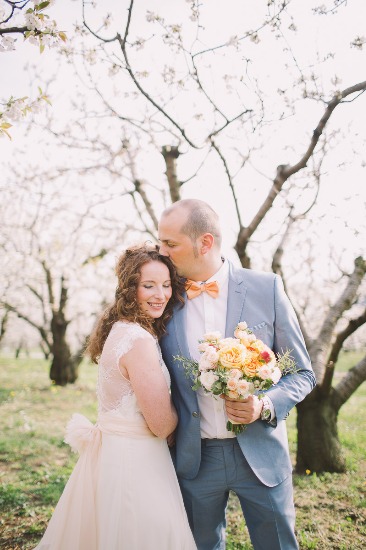 blossoming-romance-in-northern-italy