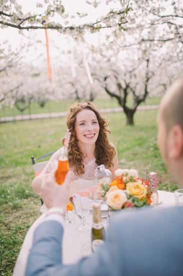 blossoming-romance-in-northern-italy