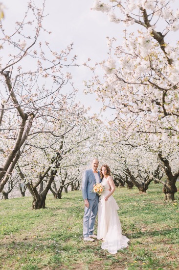 blossoming-romance-in-northern-italy