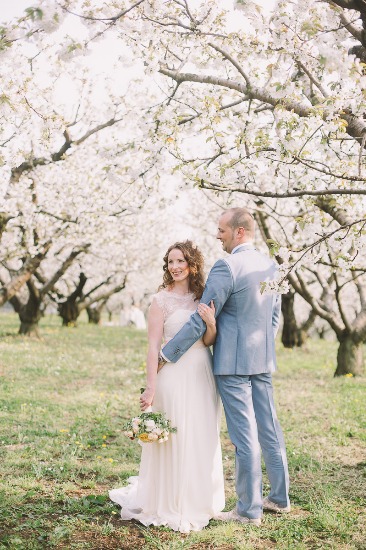blossoming-romance-in-northern-italy