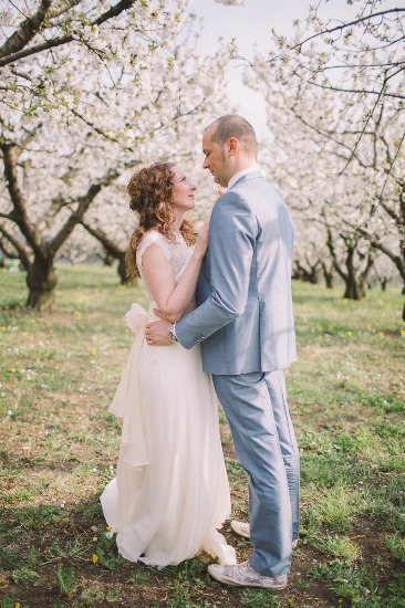 blossoming-romance-in-northern-italy
