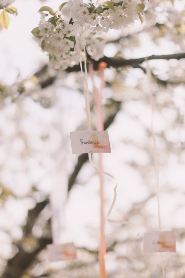 blossoming-romance-in-northern-italy