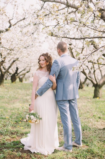 blossoming-romance-in-northern-italy