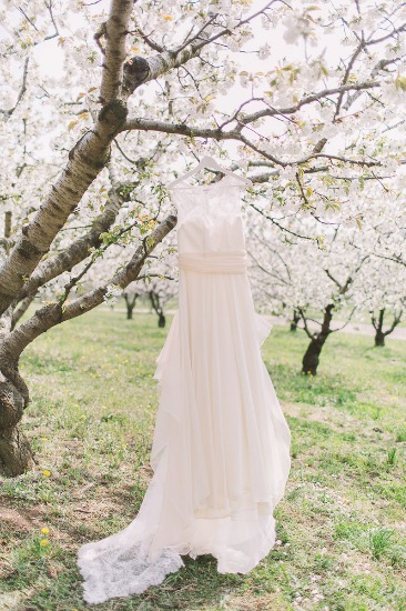 blossoming-romance-in-northern-italy
