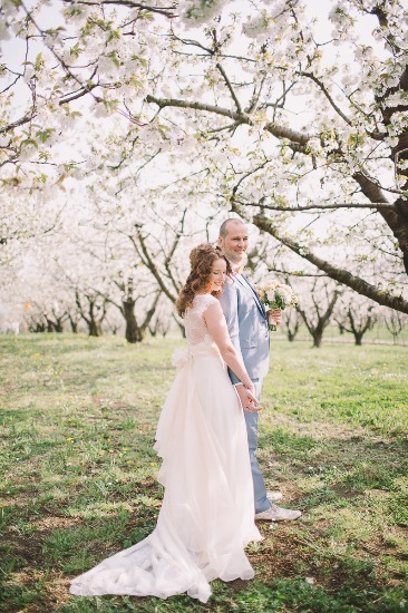 blossoming-romance-in-northern-italy