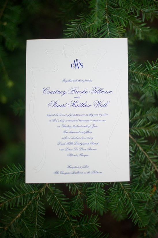 classic wedding invitations @weddingchicks