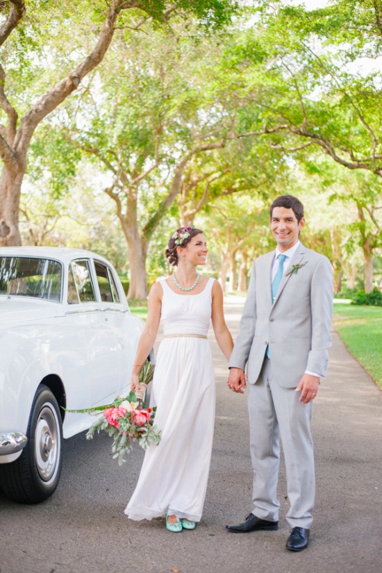 bright-blue-and-beautiful-wedding