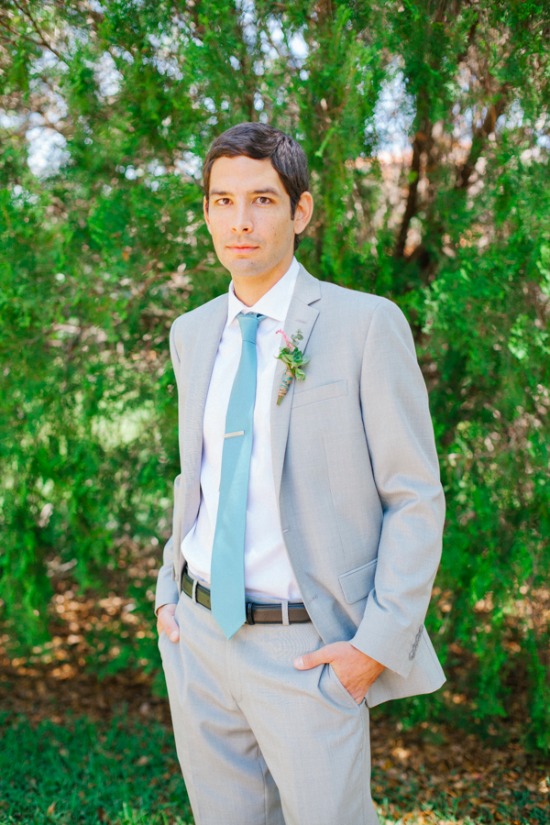 bright-blue-and-beautiful-wedding